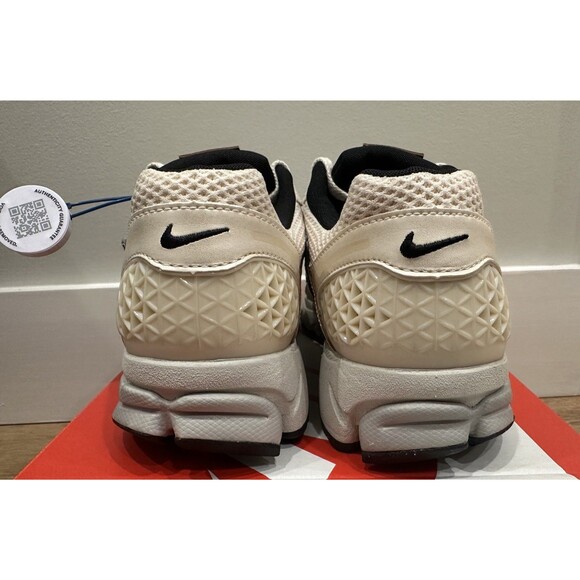 Women’s Nike Zoom Vomero 5 Running Shoes Pearl White/Chrome Light Bone 10 NIB! - Picture 13 of 16